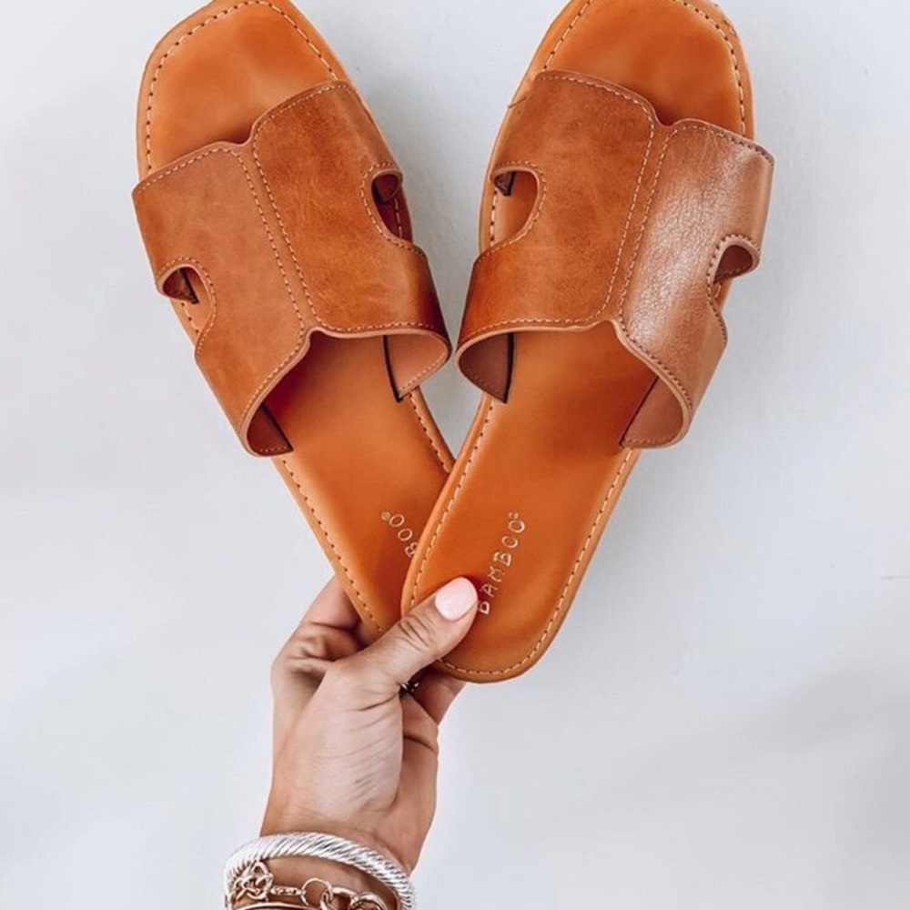 HP✨Cognac side Cut out sandal - Picture 4 of 6